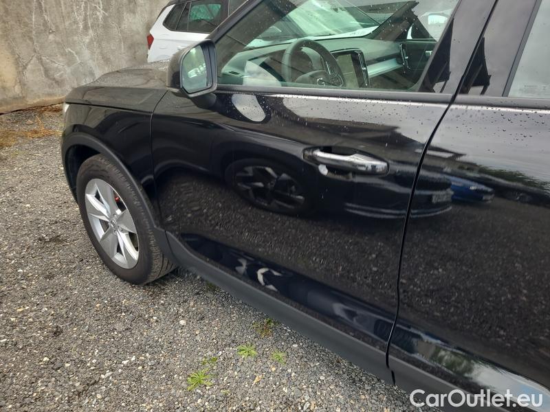  Volvo  XC 40  (2017->) XC40 B3 Core AT 5d #2