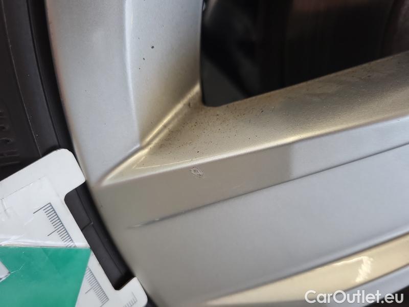  Volkswagen  Passat  Pas.Var.2.0TDI 110 Elegance AT #12