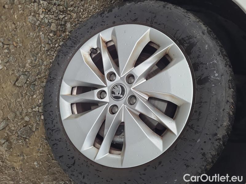  Skoda  Octavia  Combi (NX3)(2020) Oct.Combi 2.0TDI 85 Ambition #13