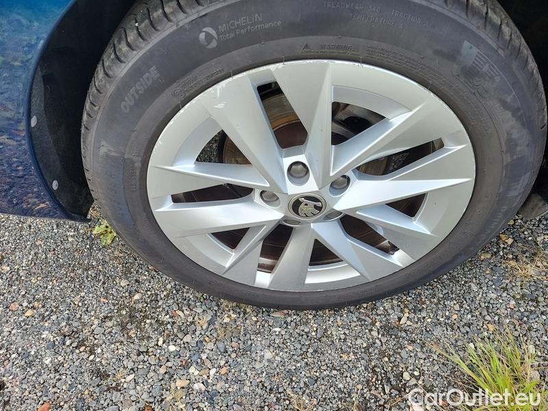  Skoda  Octavia  Combi (NX3)(2020) Oct.Combi 1.5TSI 110 Style Aut #8