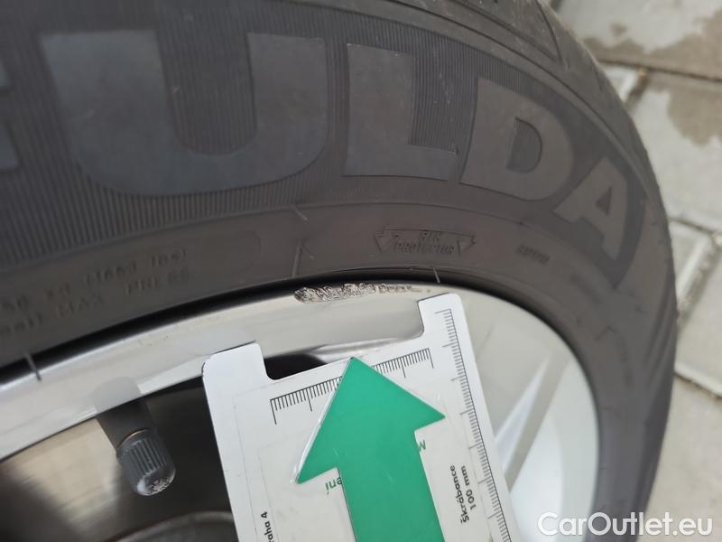  Volkswagen  Passat  Pas.Var.2.0TDI 110 Elegance AT #4