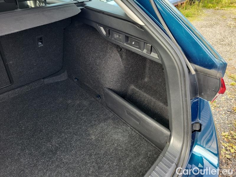  Skoda  Octavia  Combi (NX3)(2020) Oct.Combi 1.5TSI 110 Style Aut #21