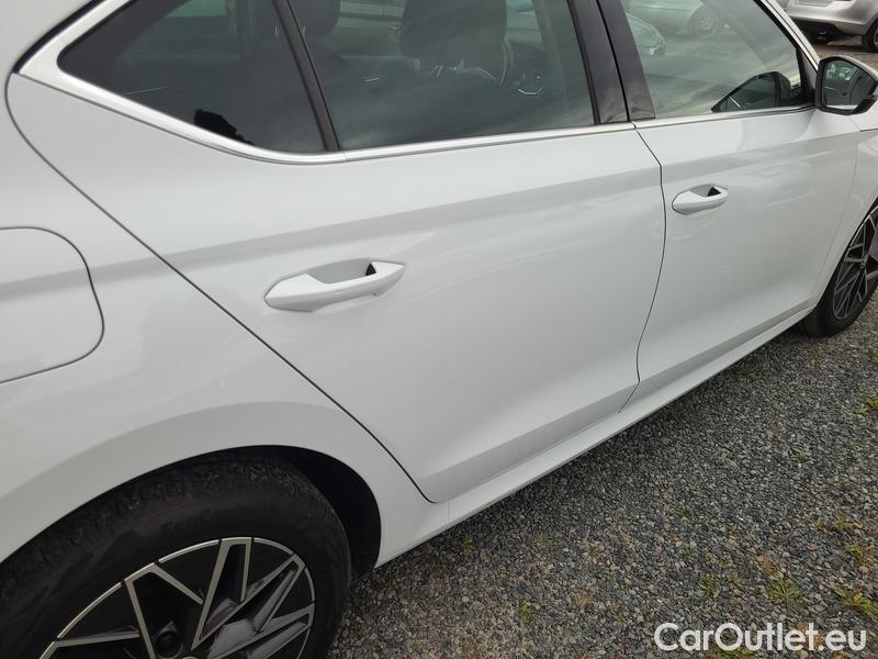  Skoda  Octavia  Lim. (NX3)(2020) Oct. 2.0TDI 110 Style AT 5d #9