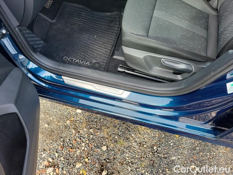  Skoda  Octavia  Combi (NX3)(2020) Oct.Combi 1.5TSI 110 Style Aut #18
