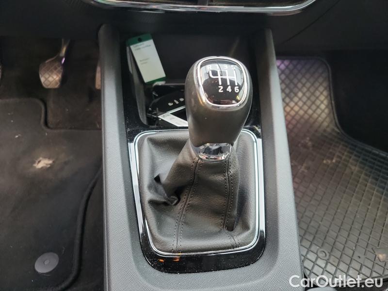  Skoda  Octavia  Lim. (NX3)(2020) Oct.2.0TDI 110 Style 5d #10