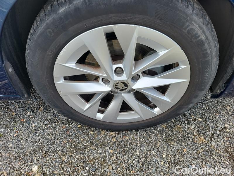  Skoda  Octavia  Combi (NX3)(2020) Oct.Combi 1.5TSI 110 Style Aut #13