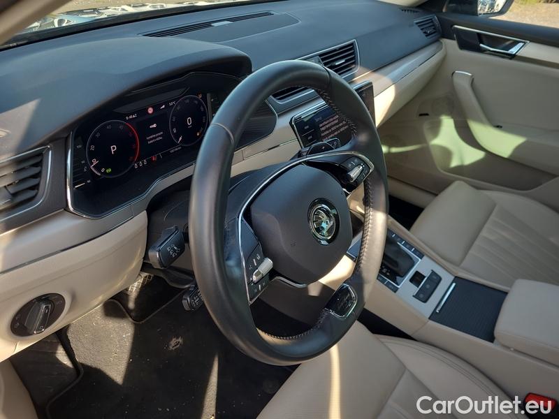  Skoda  Superb  Combi (3V5)(2015) Supe.2.0TDI 147 L&K Combi Aut #10