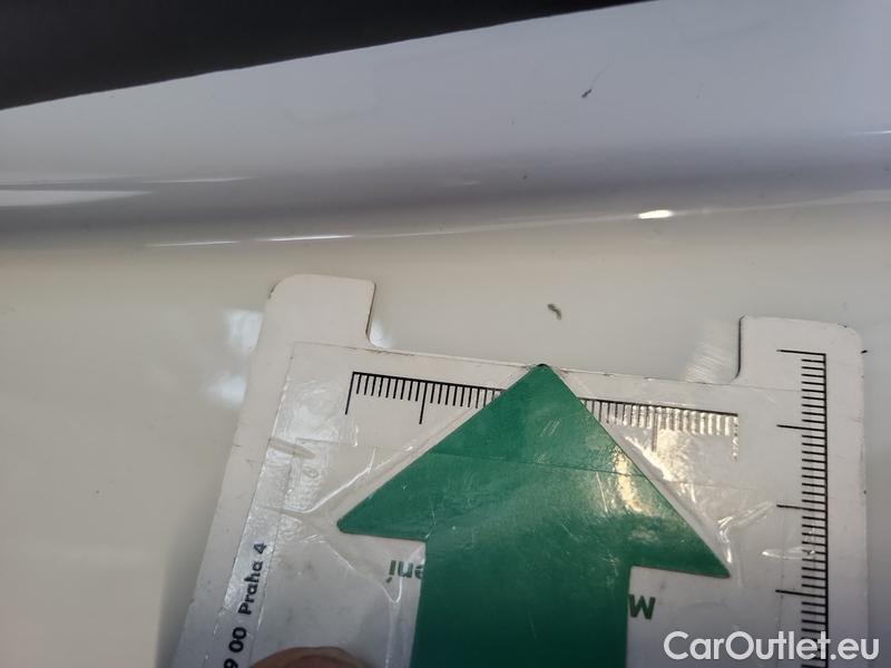  Volkswagen  Passat  Pas.Var.2.0TDI 110 Elegance AT #8