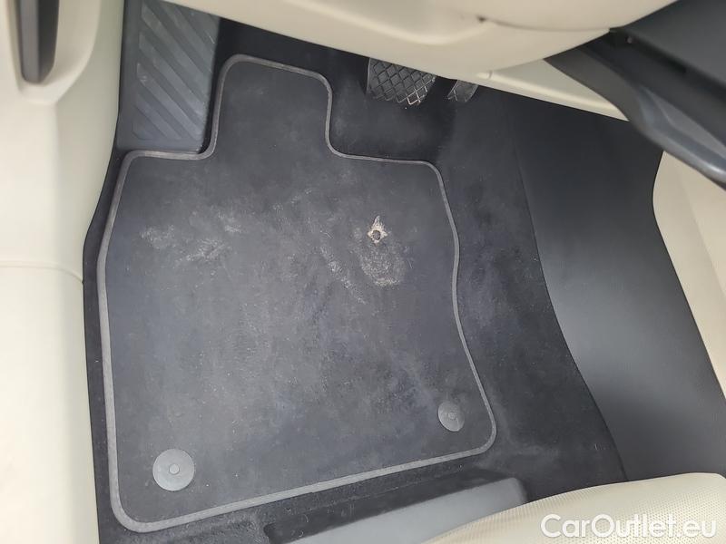  Skoda  Superb  Combi (3T5)(2010) Sup.C.FL2.0TDI 140 L&K 4x4 AT #13