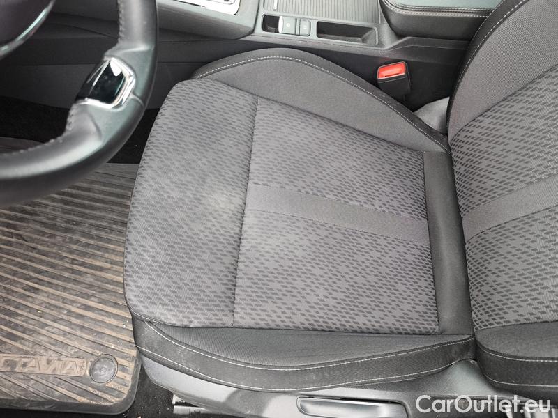  Skoda  Octavia  Combi (NX3)(2020) Oct.C.2.0TDI 110 4x4 Style AT #11