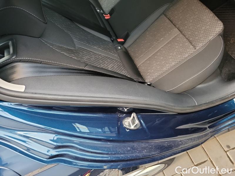  Skoda  Octavia  Lim. (NX3)(2020) Oct.2.0TDI 110 Style 5d #8