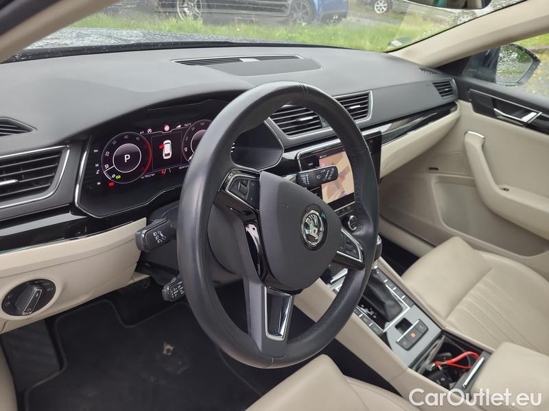  Skoda  Superb  Combi (3T5)(2010) Sup.C.FL2.0TDI 140 L&K 4x4 AT #14