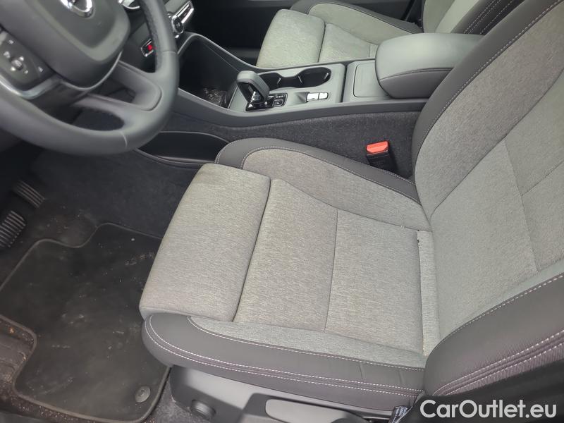  Volvo  XC 40  (2017->) XC40 B3 Core AT 5d #3