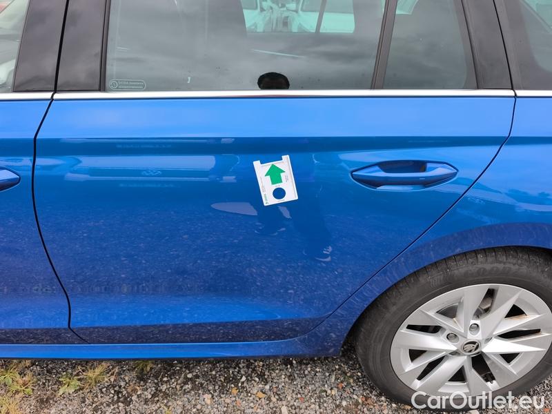  Skoda  Octavia  Combi (NX3)(2020) Oct.C.2.0TDI 110 4x4 Style AT #3