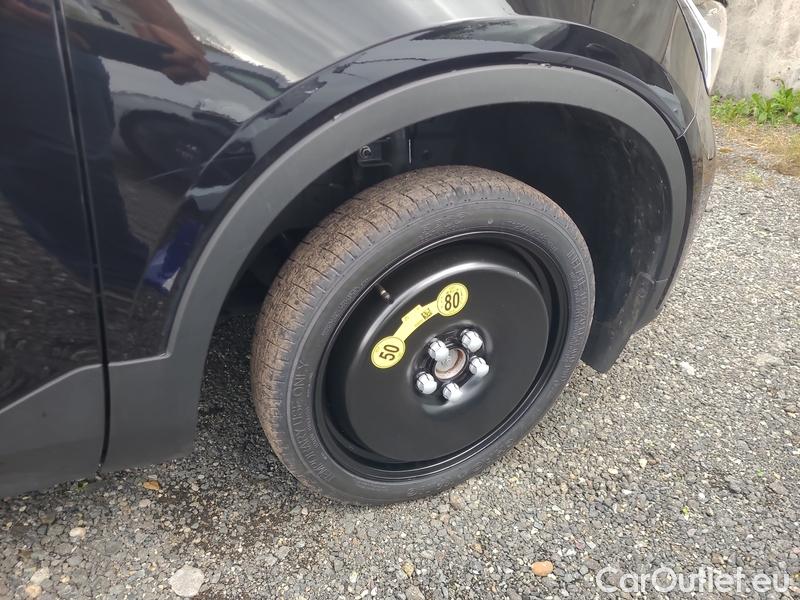  Volvo  XC 40  (2017->) XC40 B3 Core AT 5d #13