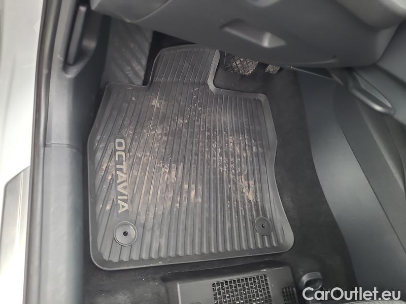  Skoda  Octavia  Lim. (NX3)(2020) Oct. 2.0TDI 110 Style AT 5d #4