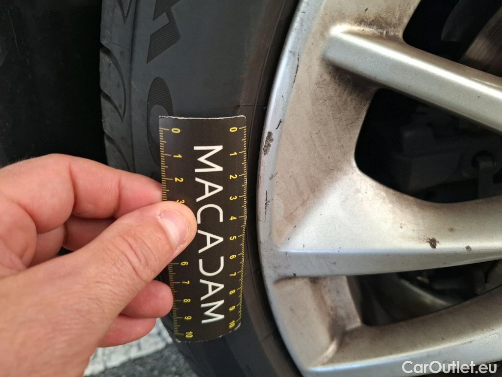  Bmw  Serie 1 BMW Série 1 / 2019 / 5P / Berline 1.5 116D DKG7 Business Design #39