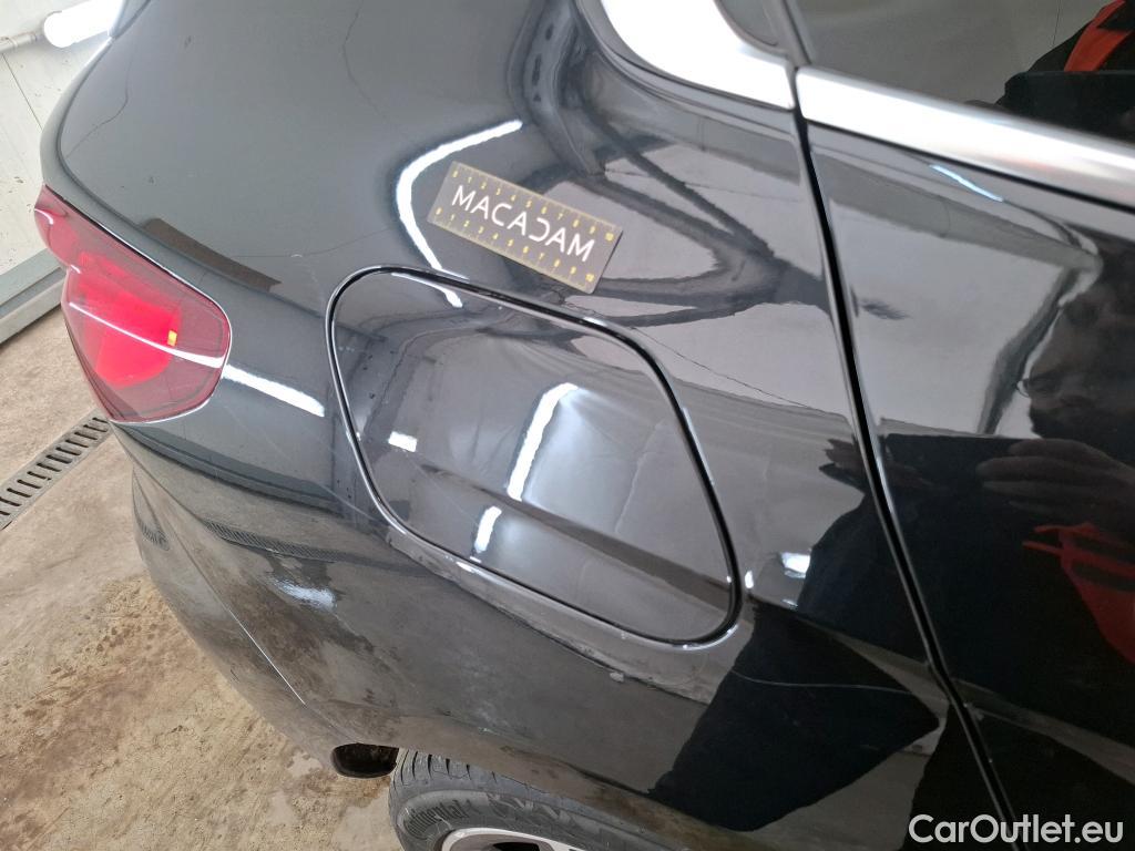  Bmw  Serie 1 BMW Série 1 / 2019 / 5P / Berline 1.5 116I Business Design #105