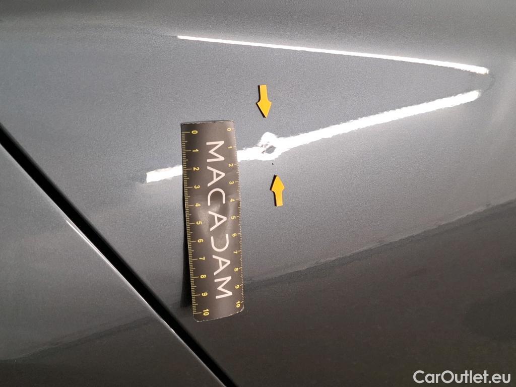  Bmw  Serie 1 BMW Série 1 / 2019 / 5P / Berline 1.5 116D DKG7 Business Design #52