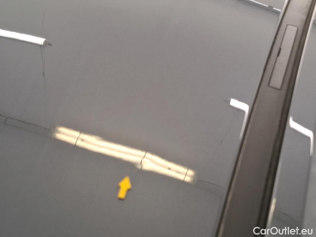  Bmw  Serie 1 BMW Série 1 / 2019 / 5P / Berline 1.5 116D DKG7 Business Design #9