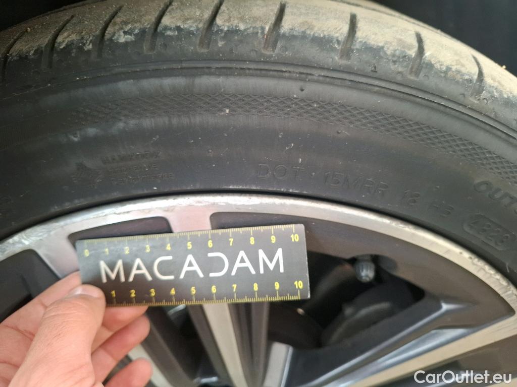  Bmw  Serie 1 BMW Série 1 / 2019 / 5P / Berline 1.5 116I Business Design #20