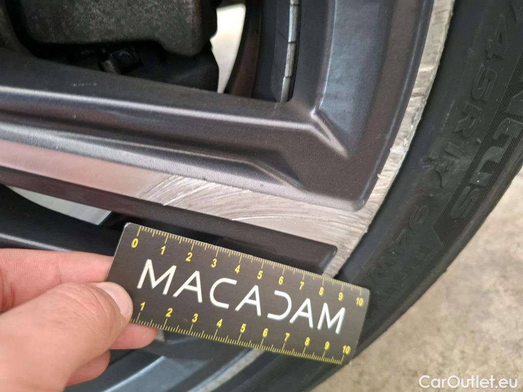  Bmw  Serie 1 BMW Série 1 / 2019 / 5P / Berline 1.5 116I Business Design #13