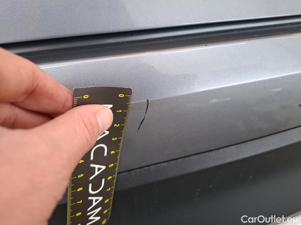  KIA  XCeed KIA  / 2019 / 5P / Crossover 1.6 GDI ISG ISG PHEV ACTIVE DCT6 #3