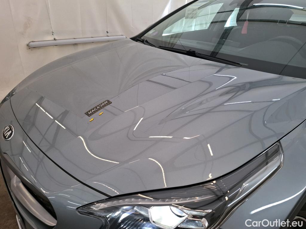  KIA  XCeed KIA  / 2019 / 5P / Crossover 1.6 GDI ISG ISG PHEV ACTIVE DCT6 #16