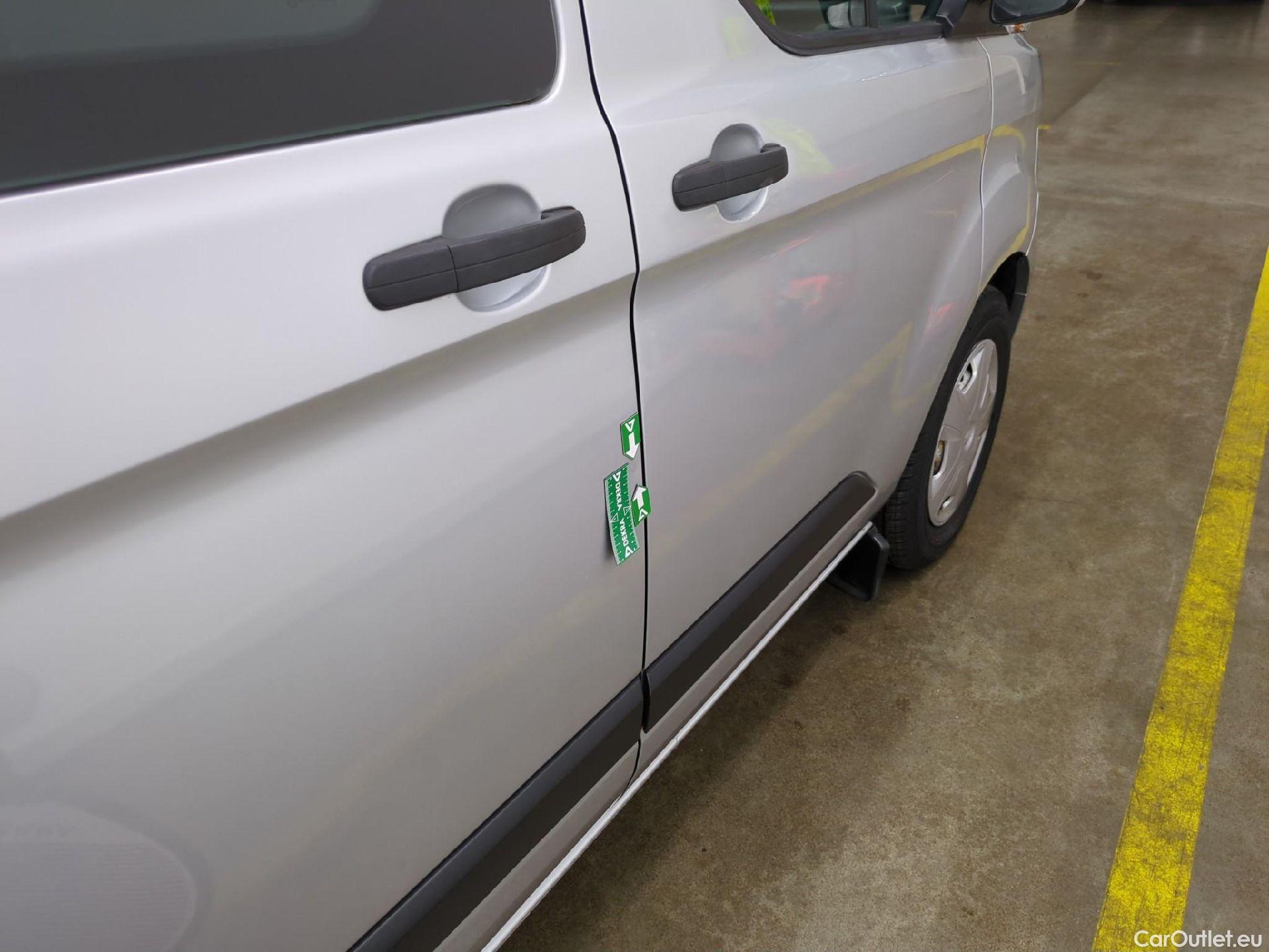  Ford  Transit  Custom/Tourneo Custom Combi 320 L1 Trend 2.0 130CV BVM6 #22