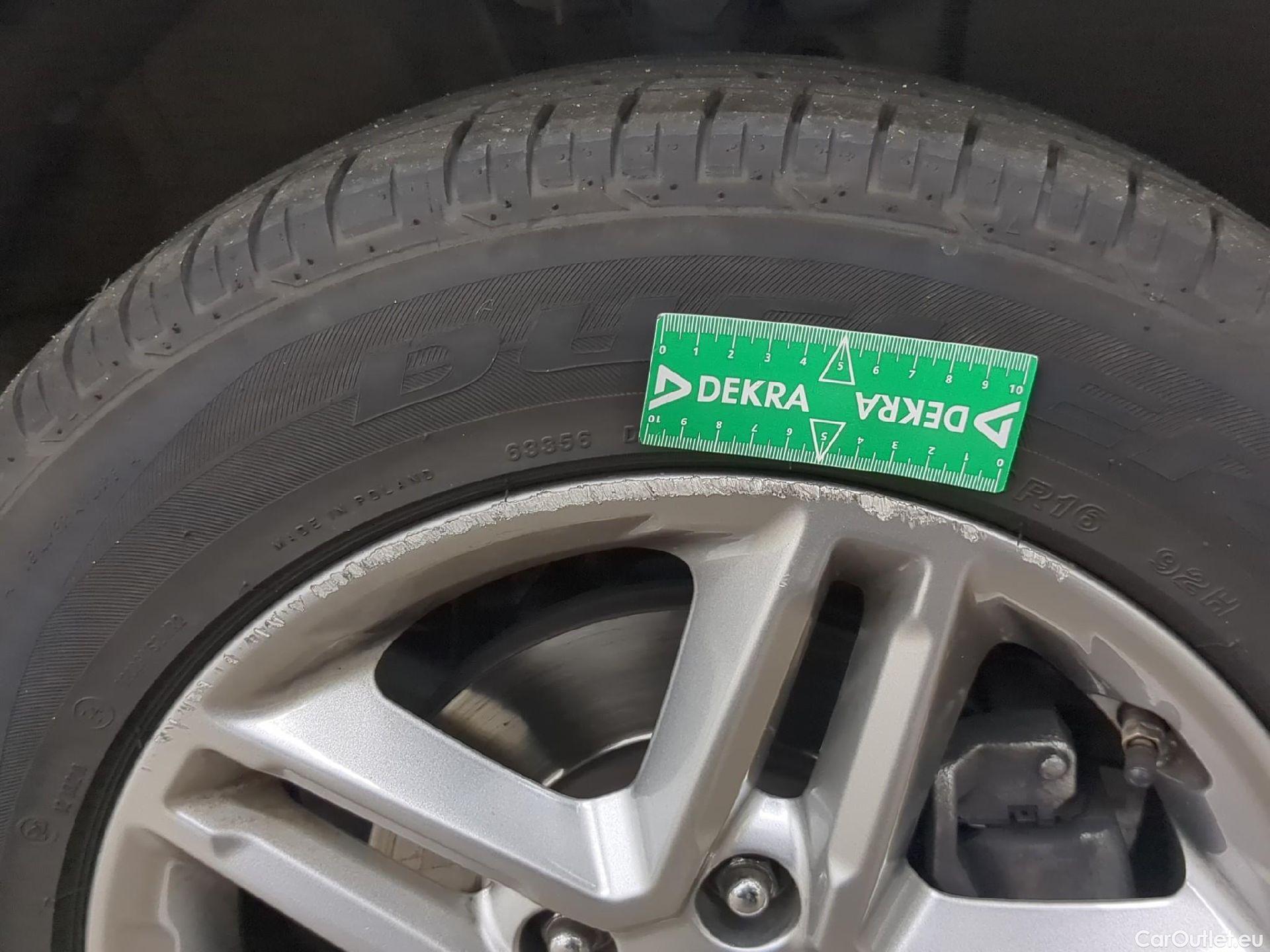  Hyundai  Konna HYUNDAI Kona / 2020 / 5P / SUV 1.0 T-GDI 120 HYBRID 48V BUSINESS #3