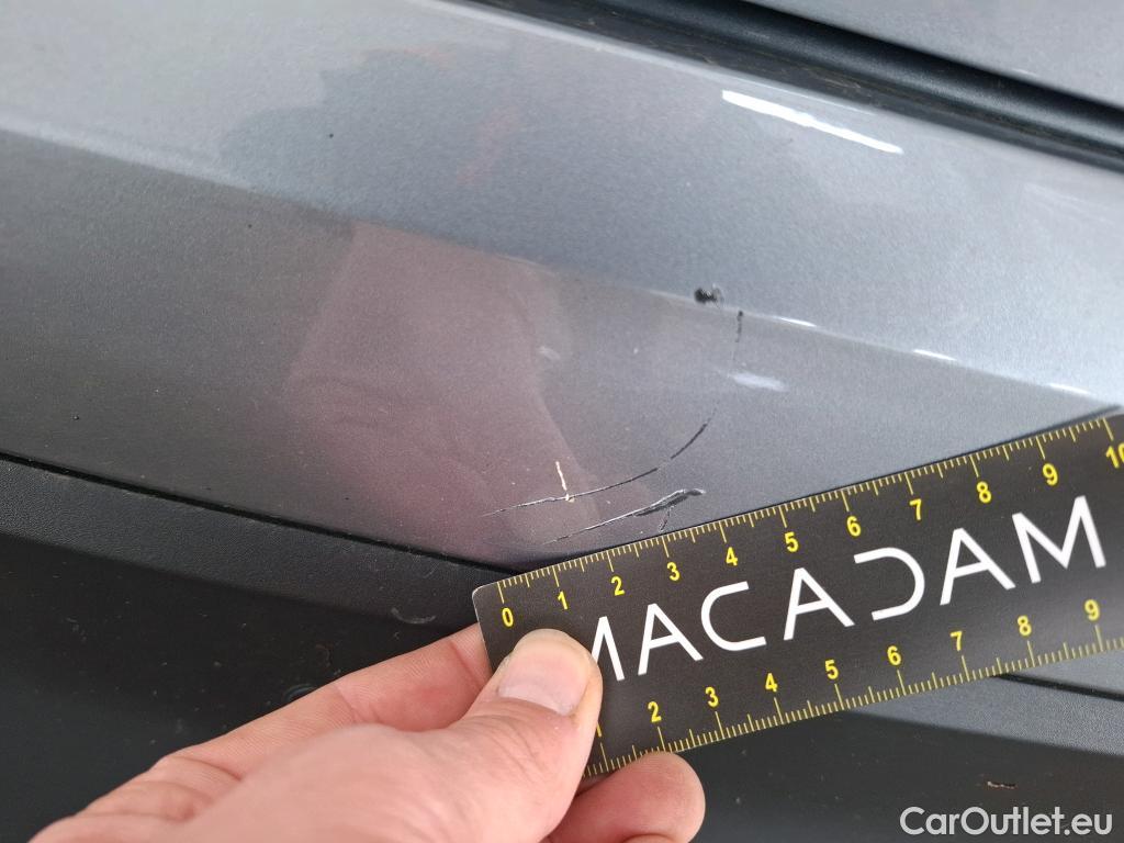  KIA  XCeed KIA  / 2019 / 5P / Crossover 1.6 GDI ISG ISG PHEV ACTIVE DCT6 #4