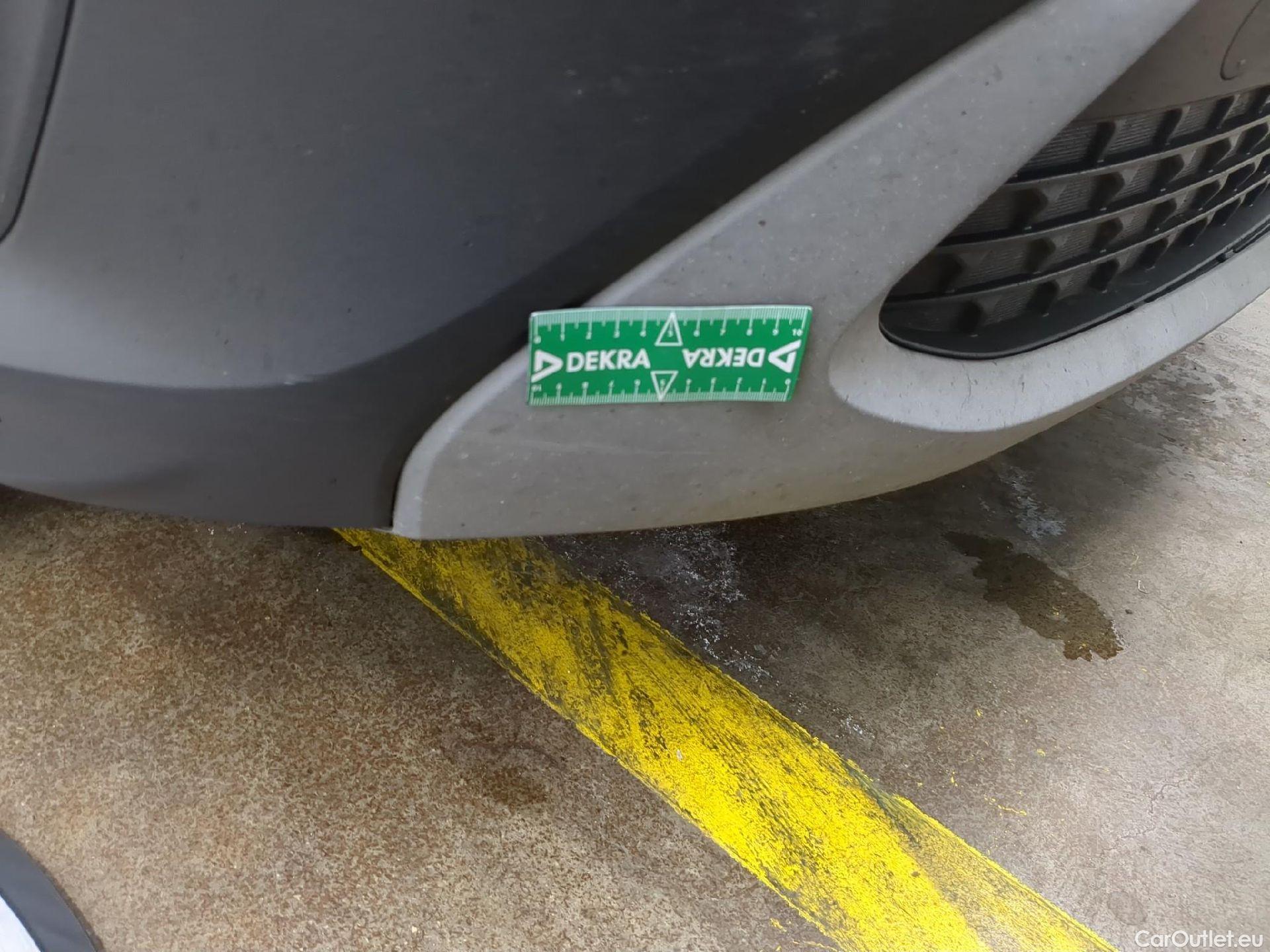  Hyundai  Konna HYUNDAI Kona / 2020 / 5P / SUV 1.0 T-GDI 120 HYBRID 48V BUSINESS #27