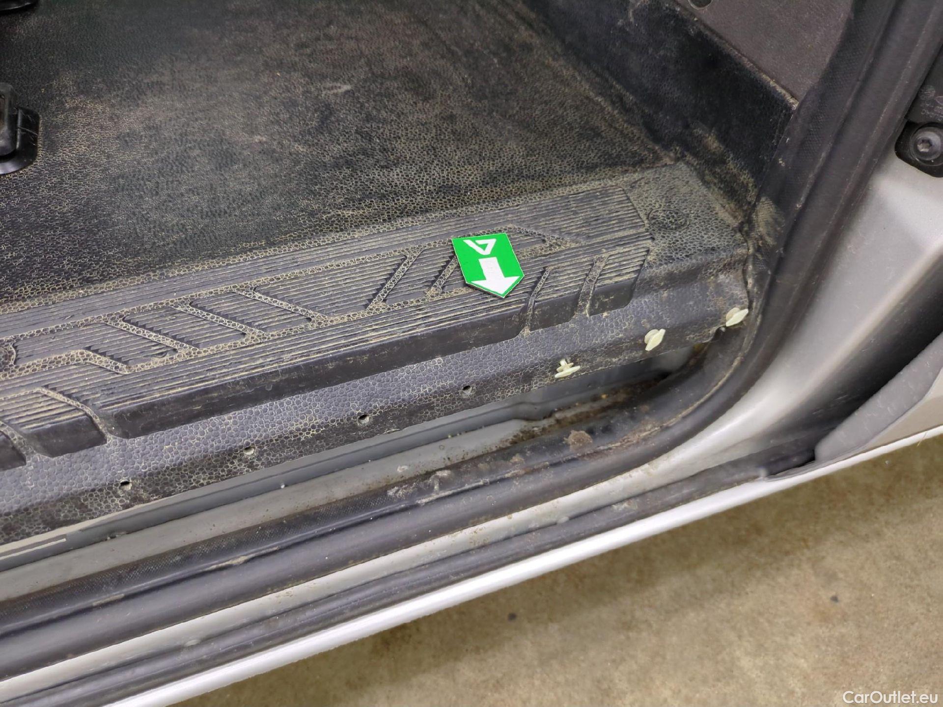  Ford  Transit  Custom/Tourneo Custom Combi 320 L1 Trend 2.0 130CV BVM6 #16