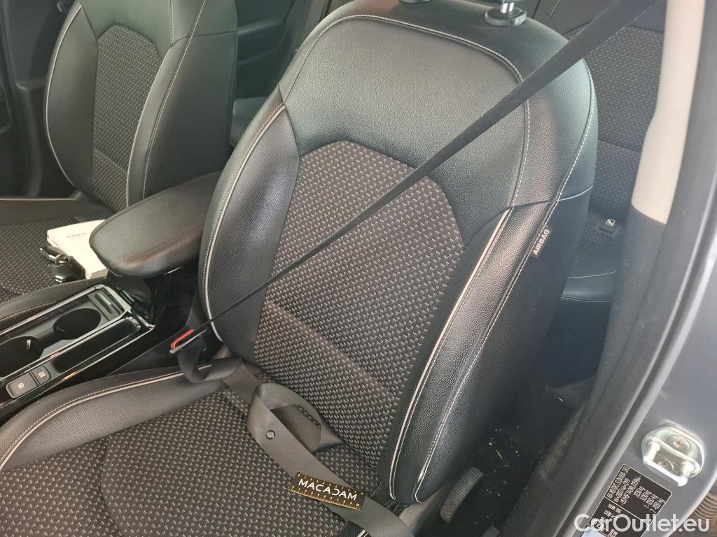  KIA  XCeed KIA  / 2019 / 5P / Crossover 1.6 GDI ISG ISG PHEV ACTIVE DCT6 #5