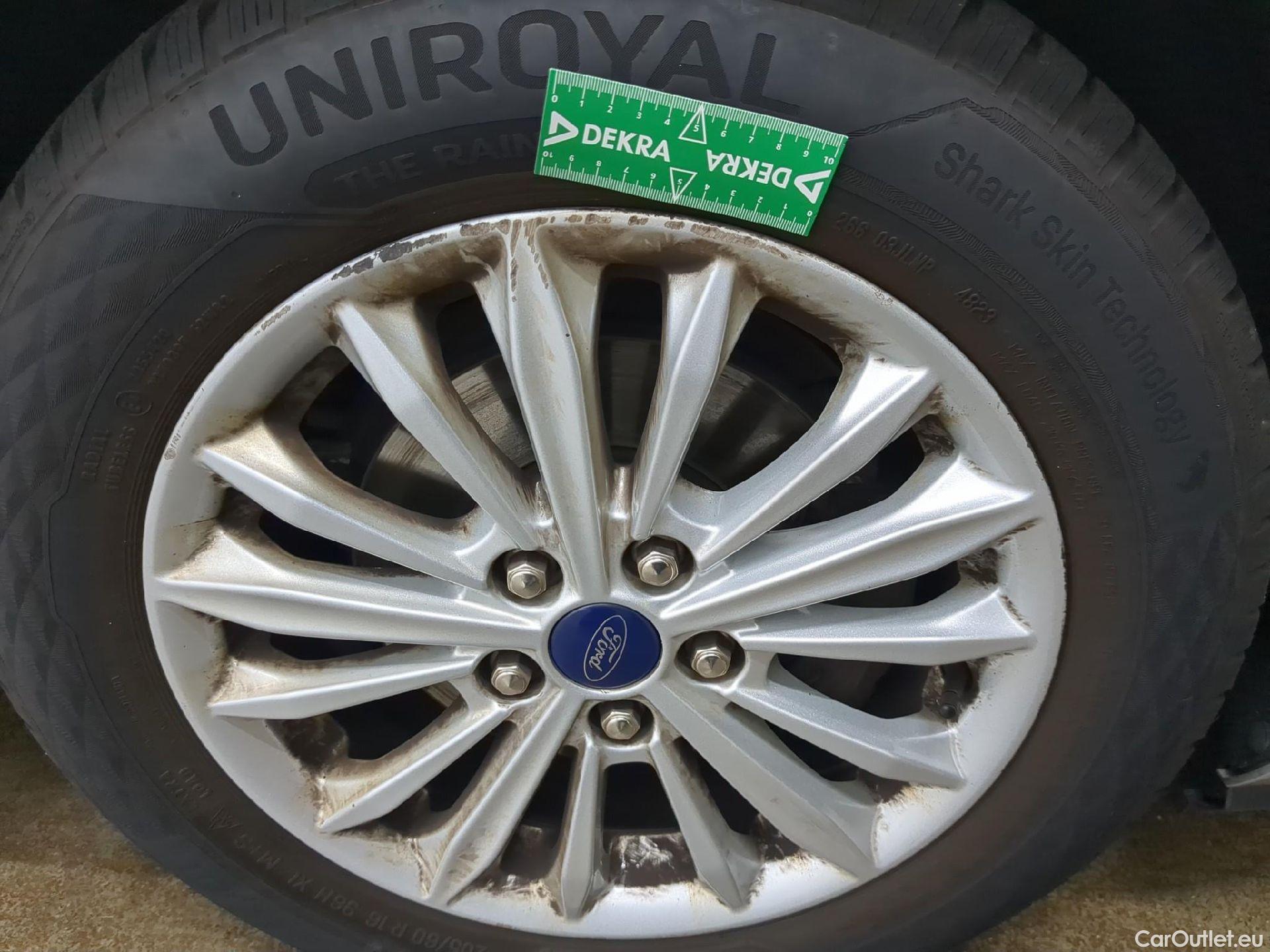  Ford  Focus  Berline Titanium 1.0 EcoBoost 125CV BVM6 E6dT #4