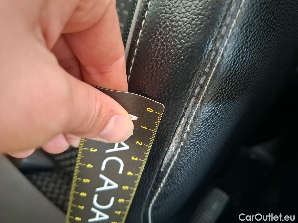  KIA  XCeed KIA  / 2019 / 5P / Crossover 1.6 GDI ISG ISG PHEV ACTIVE DCT6 #6