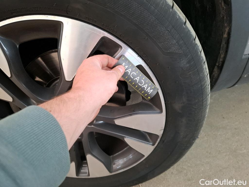  Opel   Grandland X OPEL / 2017 / 5P / SUV 1.5 DIESEL 130 ELITE #37