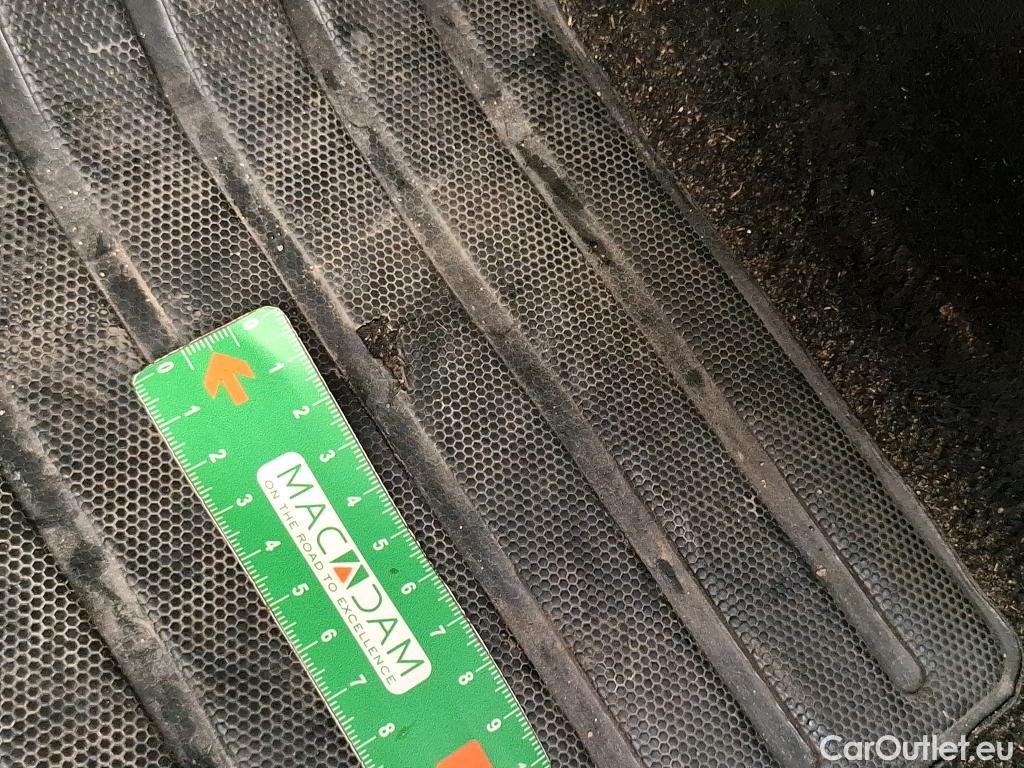  Peugeot  2008  Allure Business 1.5 HDi 130CV BVA8 E6d #13