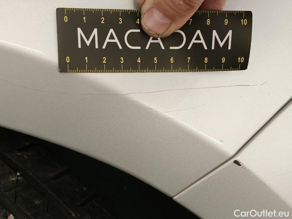  Mercedes  A-Klasse MERCEDES-BENZ Classe A Compact / 2018 / 5P / Berline A 180 d Business Line #90