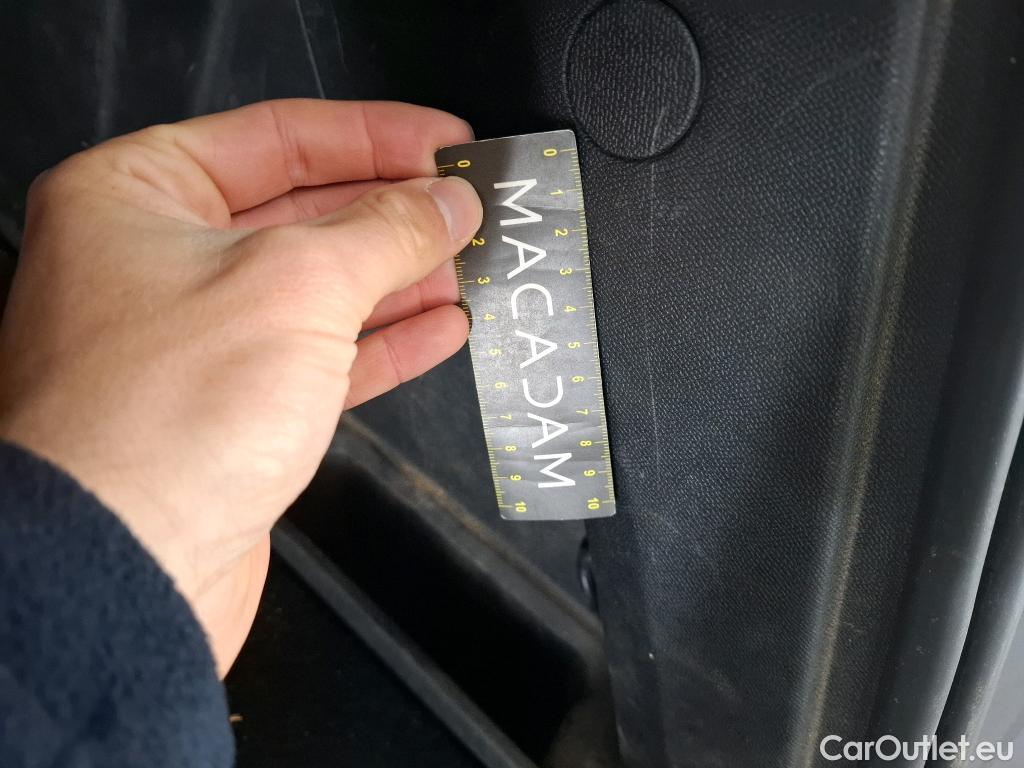  Peugeot  3008  II Allure Pack 1.5 HDi 130CV BVA8 E6d #47