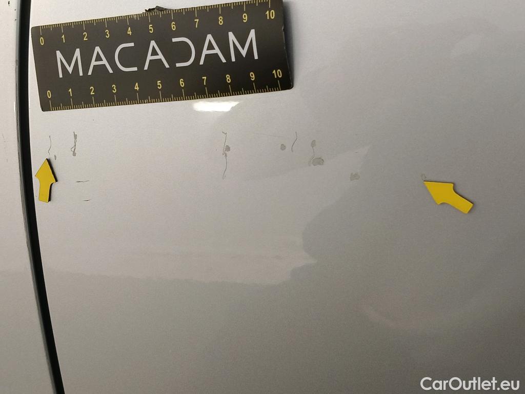  Mercedes  A-Klasse MERCEDES-BENZ Classe A Compact / 2018 / 5P / Berline A 180 d Business Line #85