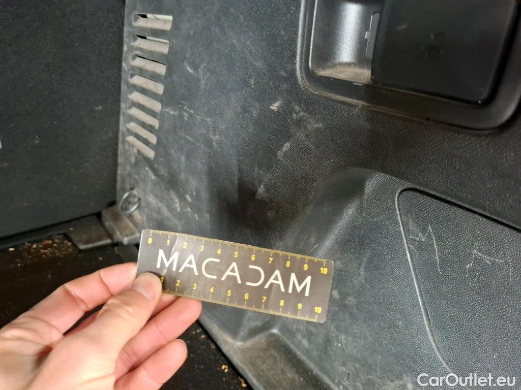  Peugeot  3008  II Allure Pack 1.5 HDi 130CV BVA8 E6d #49