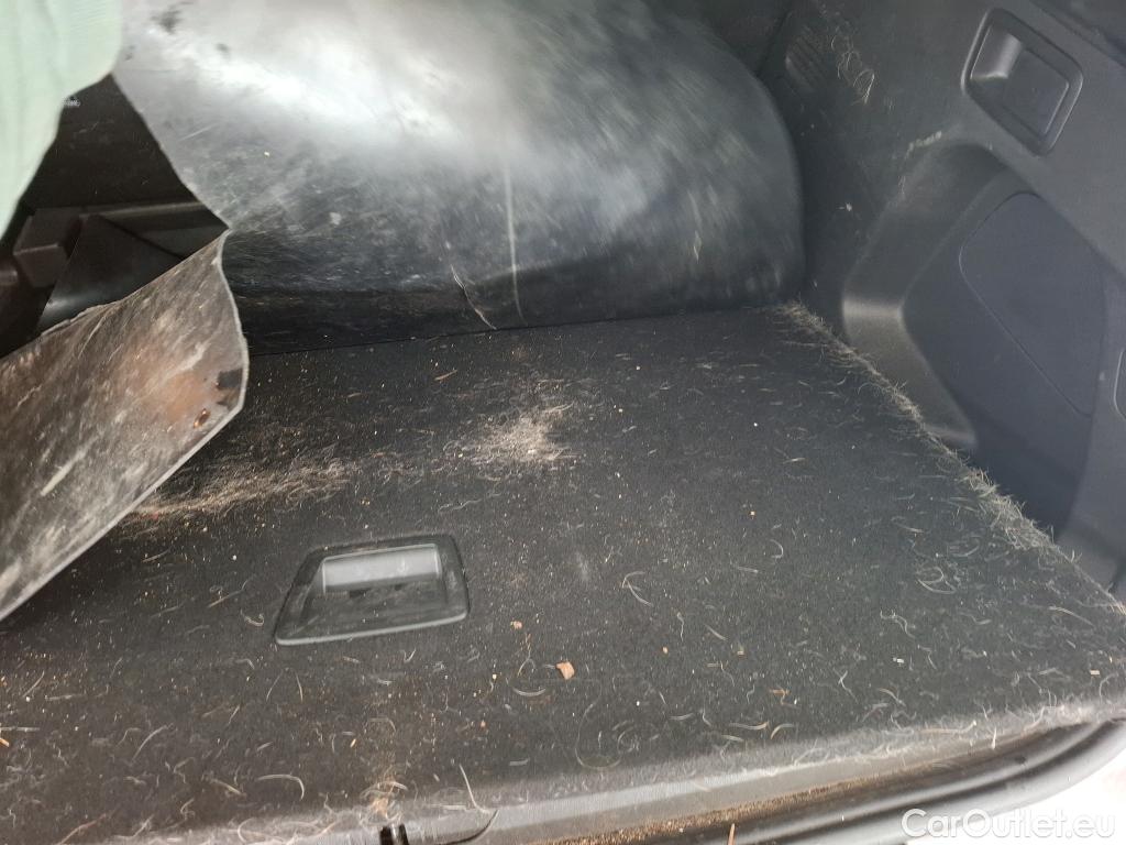  Opel   Grandland X OPEL / 2017 / 5P / SUV 1.5 DIESEL 130 ELITE #47