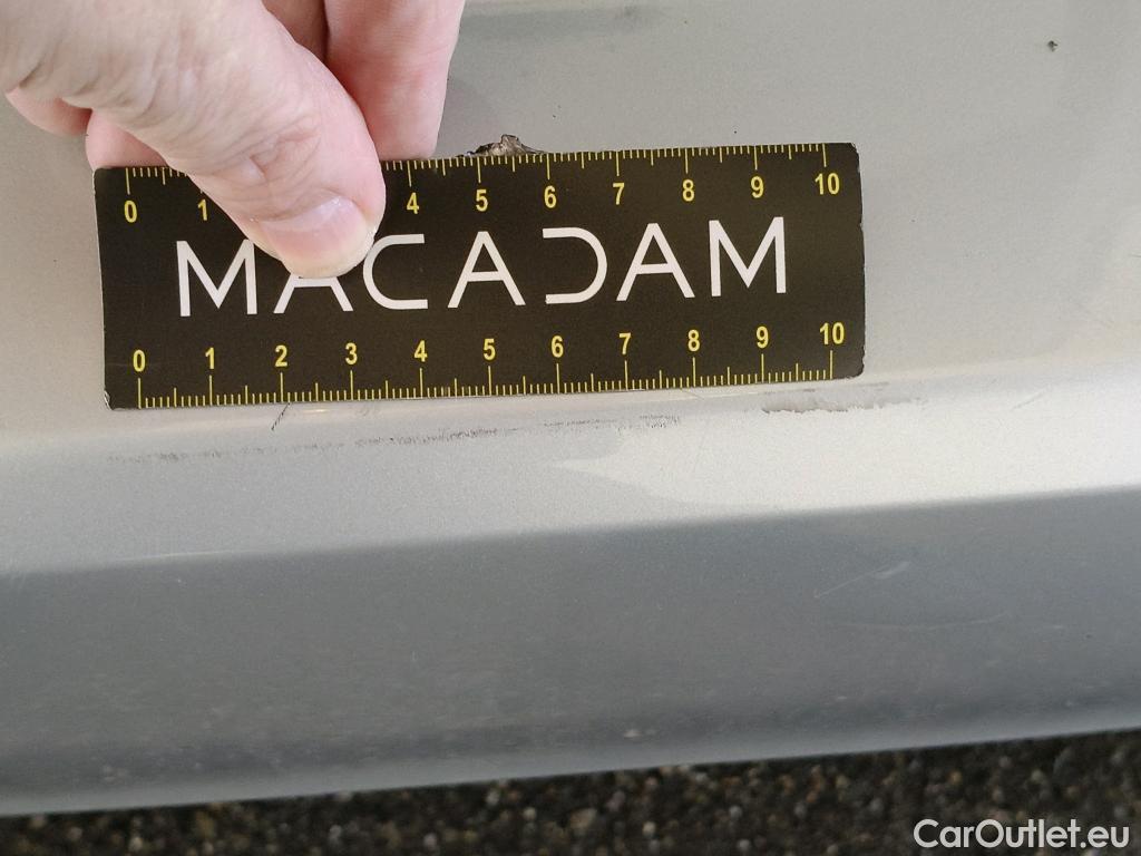  Mercedes  A-Klasse MERCEDES-BENZ Classe A Compact / 2018 / 5P / Berline A 180 d Business Line #46