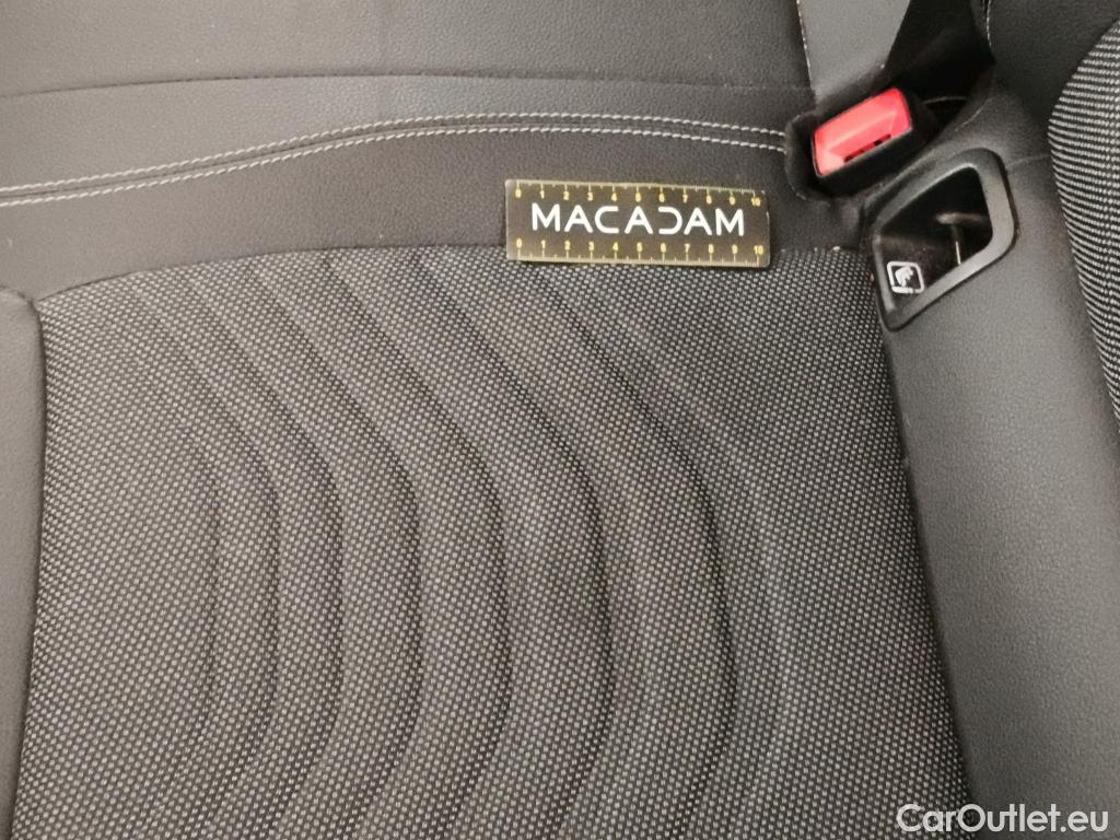  Mercedes  A-Klasse MERCEDES-BENZ Classe A Compact / 2018 / 5P / Berline A 180 d Business Line #68