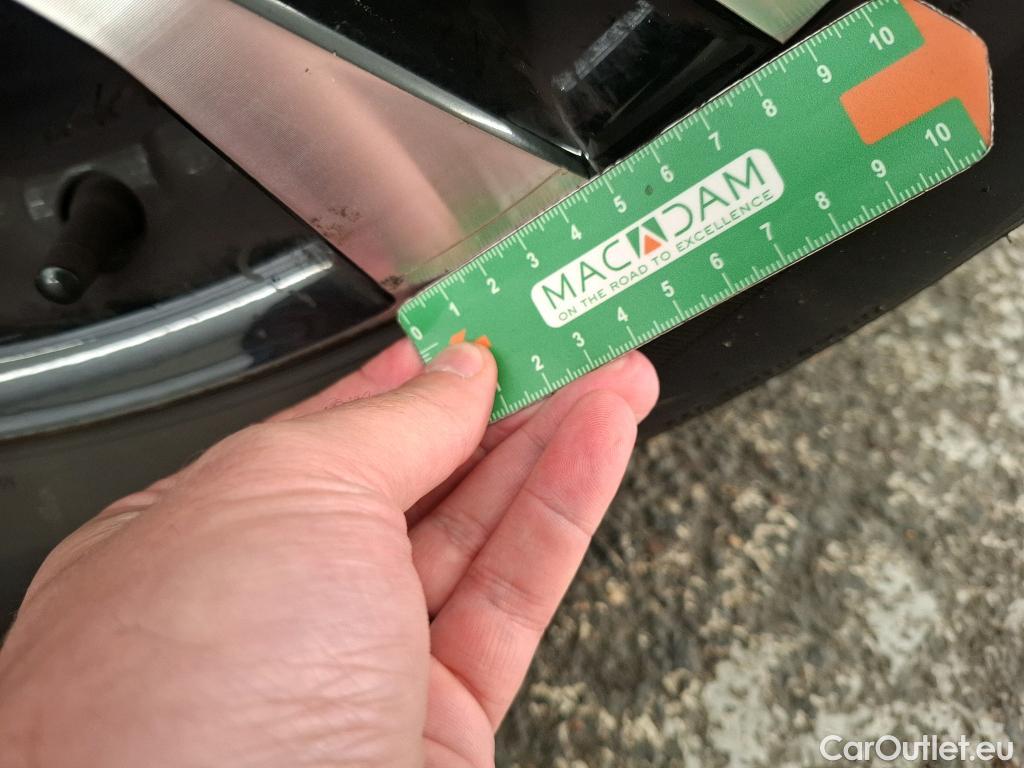  Peugeot  2008  Allure Business 1.5 HDi 130CV BVA8 E6d #9