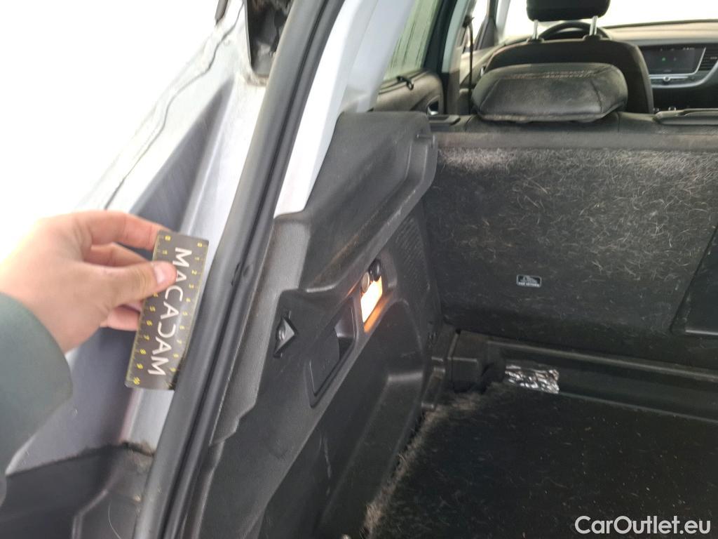  Opel   Grandland X OPEL / 2017 / 5P / SUV 1.5 DIESEL 130 ELITE #49