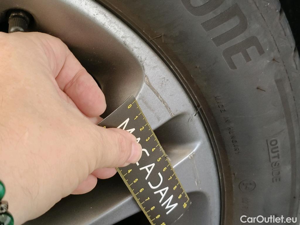  Mercedes  A-Klasse MERCEDES-BENZ Classe A Compact / 2018 / 5P / Berline A 180 d Business Line #59