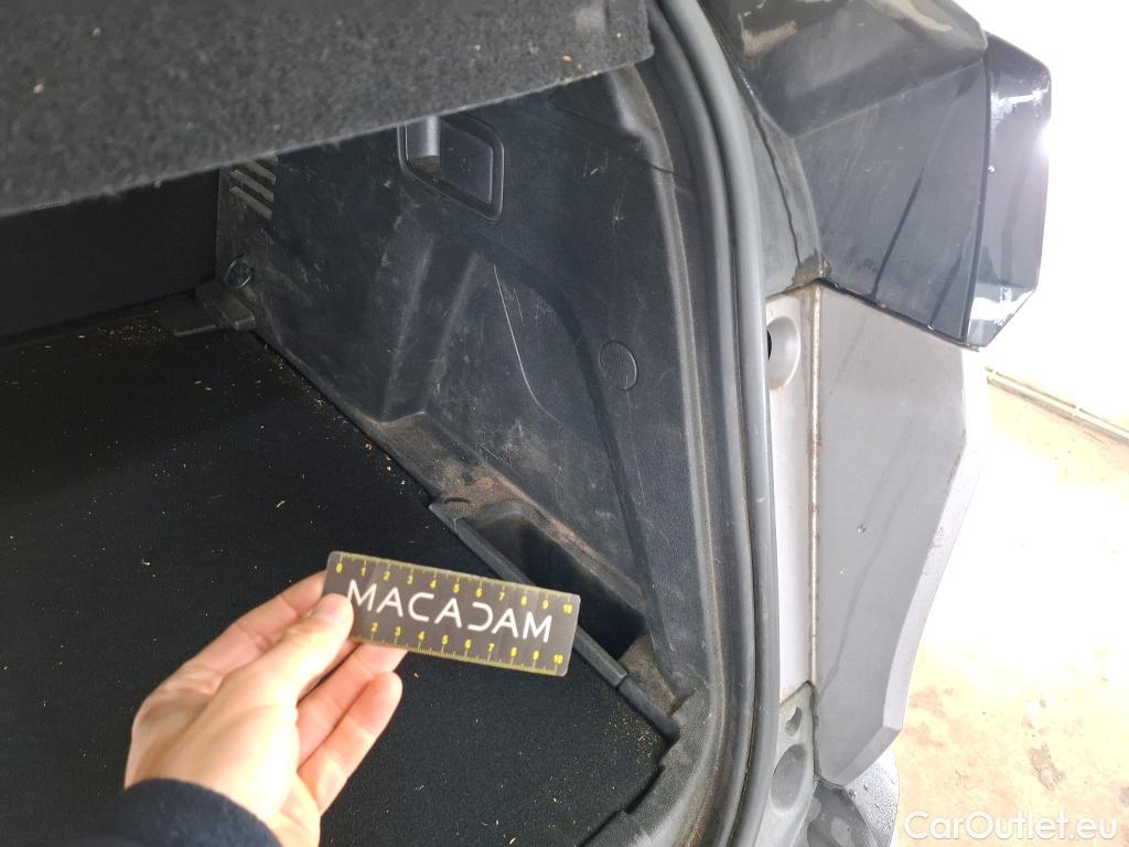  Peugeot  3008  II Allure Pack 1.5 HDi 130CV BVA8 E6d #46