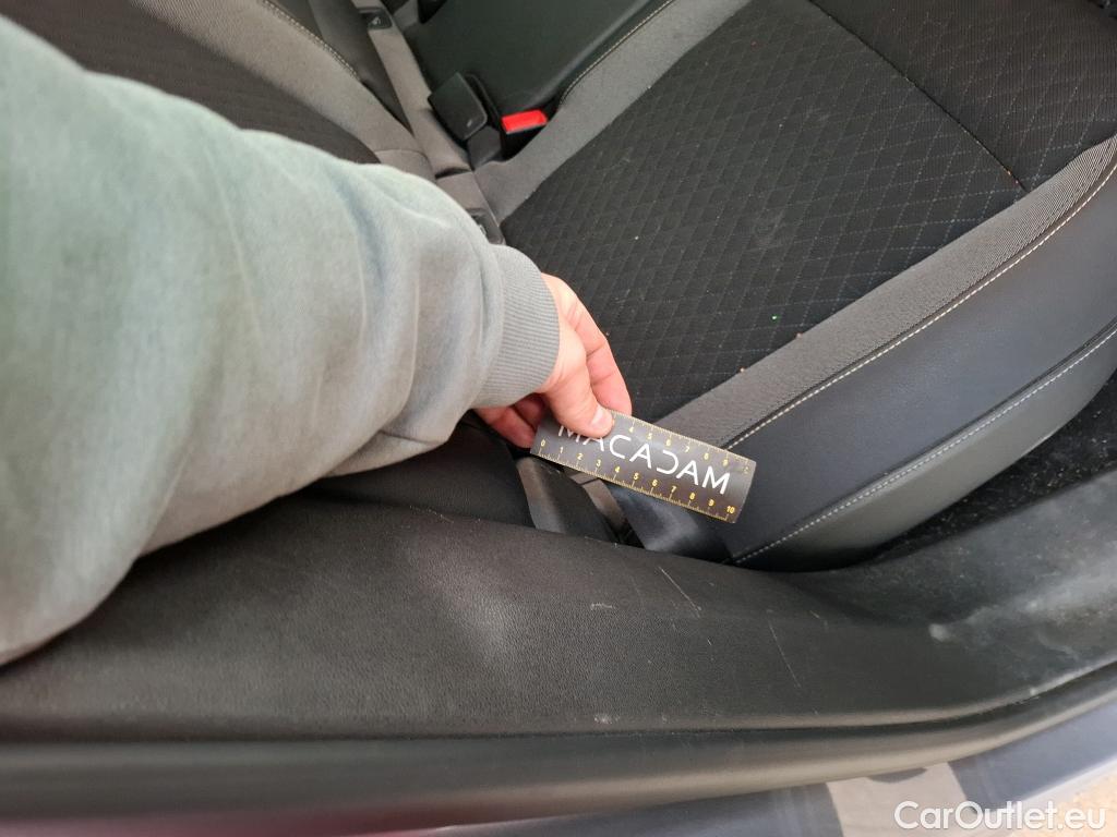  Opel   Grandland X OPEL / 2017 / 5P / SUV 1.5 DIESEL 130 ELITE #38